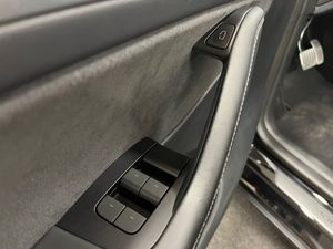 Tesla Model Y bild 11