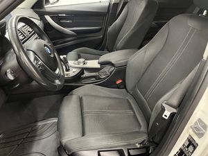 BMW 320 bild 12