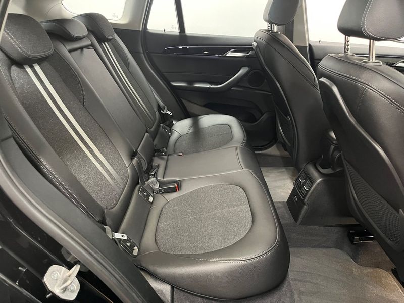 BMW X1 bild 24