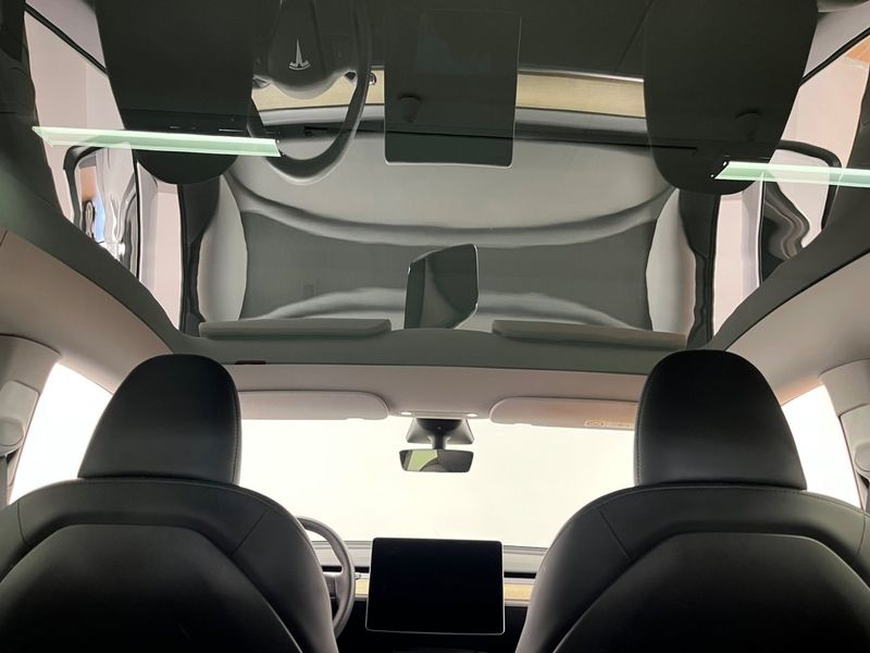 Tesla Model Y bild 13