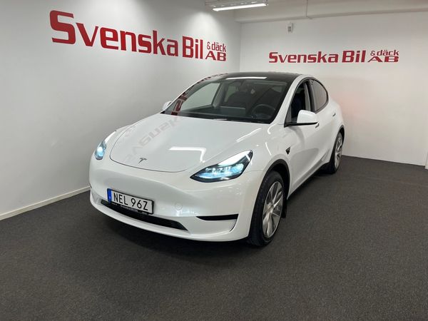 Tesla Model Y Standard Range (dragkrok) 2.99% Ränta - 2023