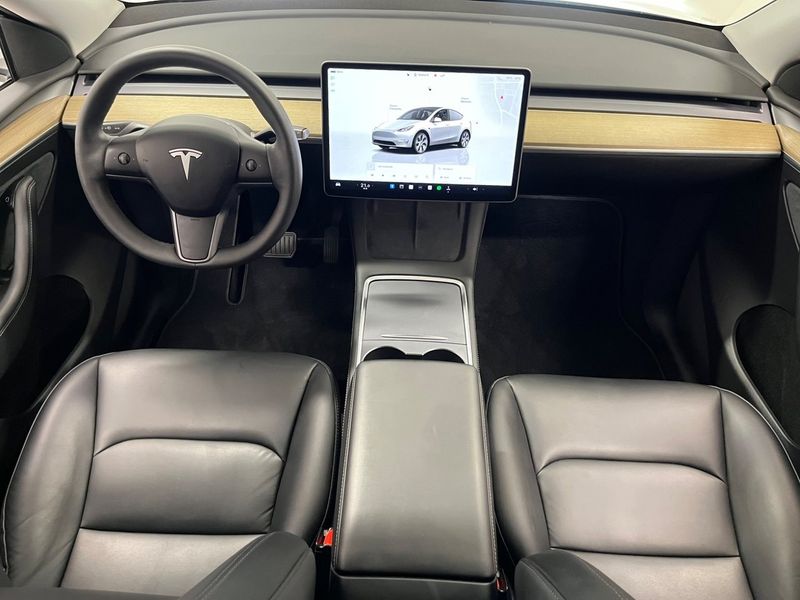 Tesla Model Y bild 15