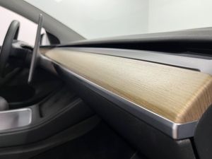 Tesla Model Y bild 16