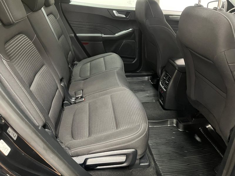 Ford Kuga bild 23