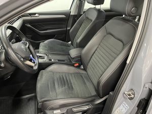 Volkswagen Passat bild 13