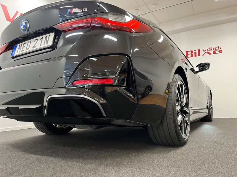 BMW i4 bild 10