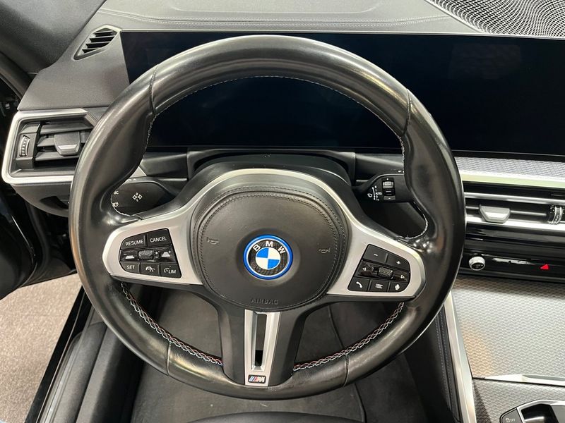BMW i4 bild 17