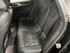 BMW i4 bild 31