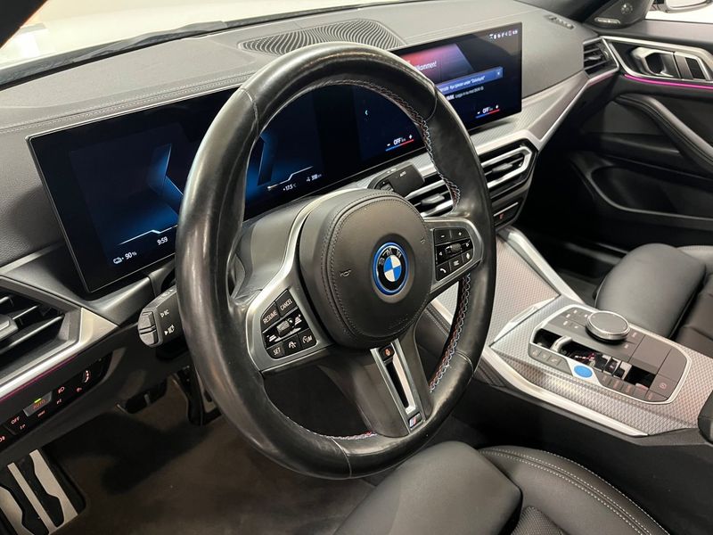 BMW i4 bild 17