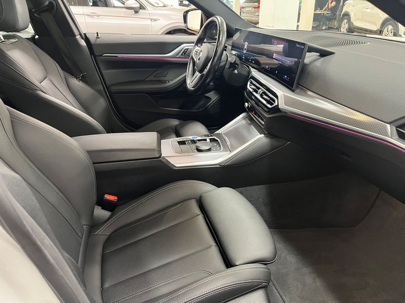 BMW i4 bild 25