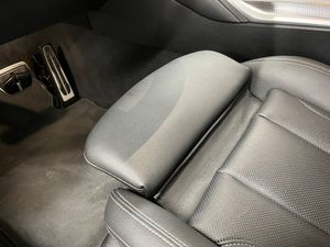 BMW i4 bild 16