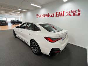 BMW i4 bild 11