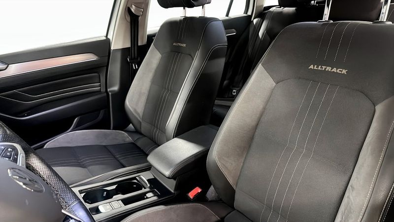 Volkswagen Passat bild 8