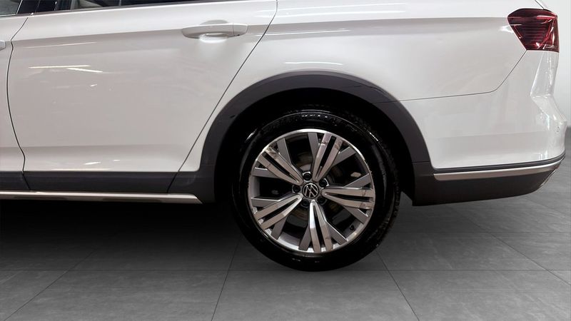 Volkswagen Passat bild 6