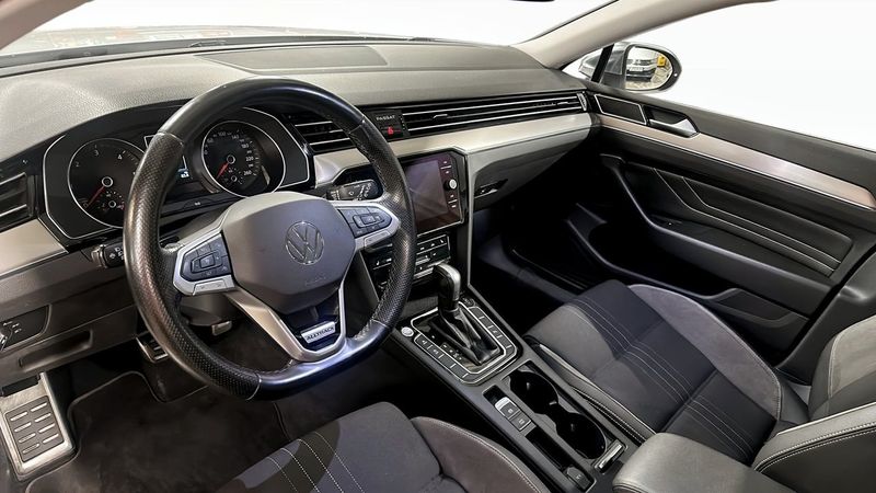 Volkswagen Passat bild 7