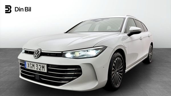 Volkswagen Passat ELEGANCE 1.5 TSI EHYBRID 272HK - 2025