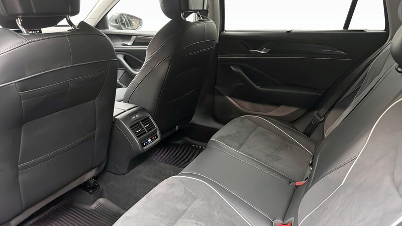 Volkswagen Passat bild 11