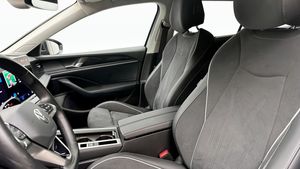 Volkswagen Passat bild 8
