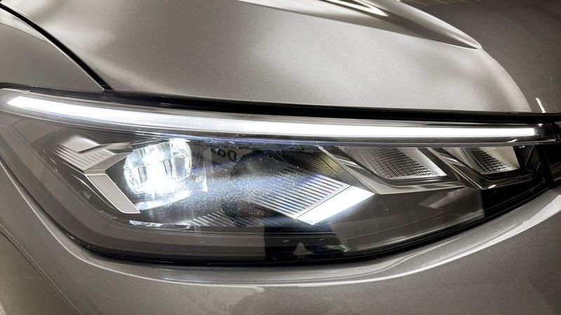Volkswagen Passat bild 16