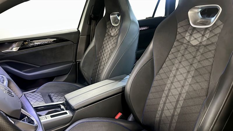Volkswagen Passat bild 8
