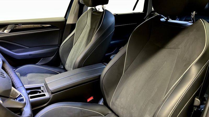 Volkswagen Passat bild 8