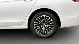 Volkswagen Passat bild 6