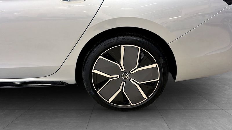 Volkswagen Passat bild 6