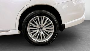 Mitsubishi Outlander bild 6