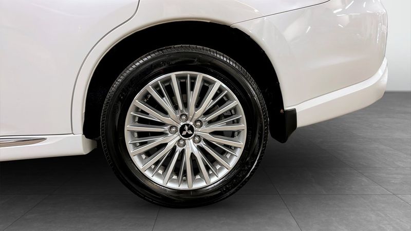 Mitsubishi Outlander bild 6