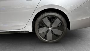 Volkswagen Passat bild 6
