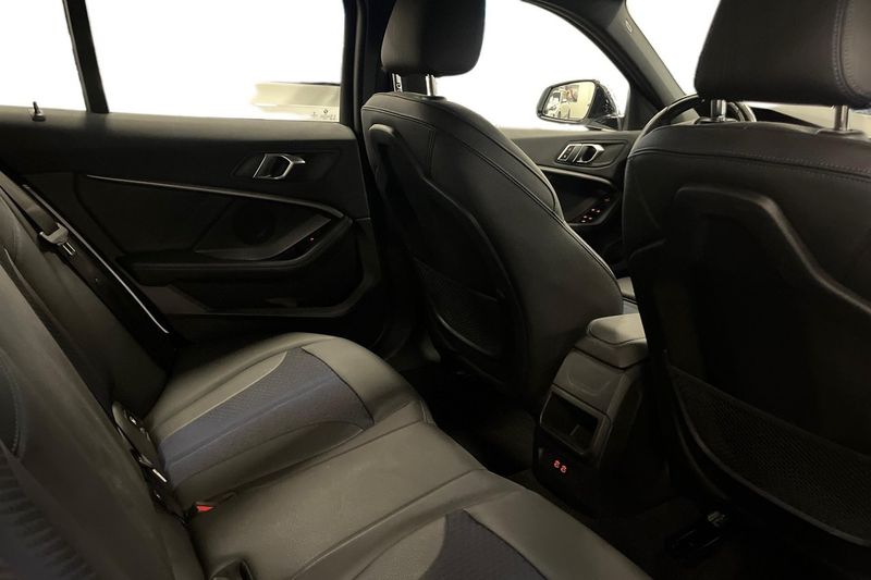 BMW 118 bild 7