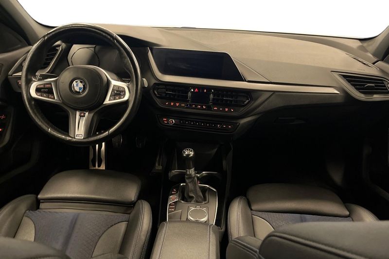BMW 118 bild 8