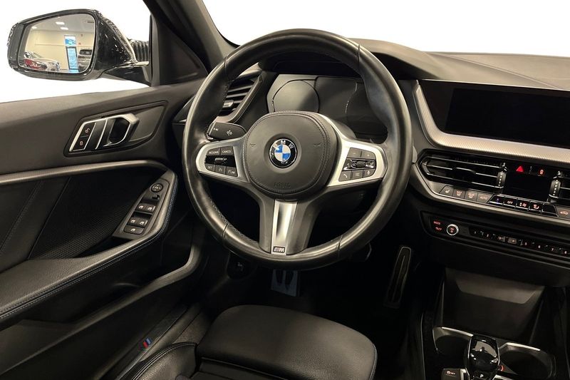 BMW 118 bild 9