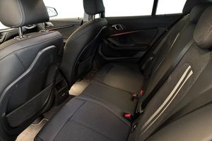 BMW 118 bild 15