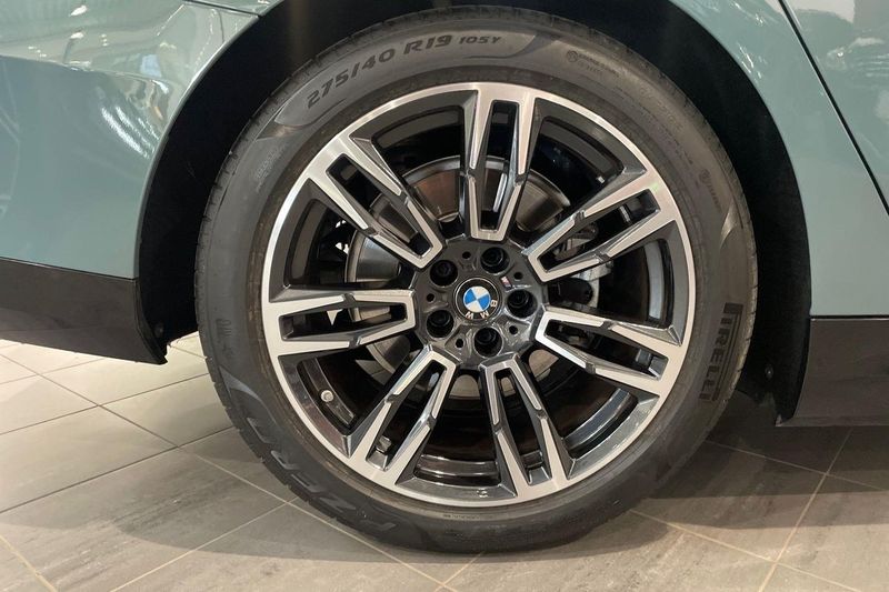 BMW 530 bild 14