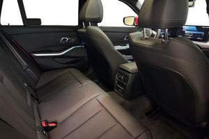 BMW 330 bild 7