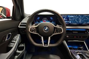 BMW 330 bild 9