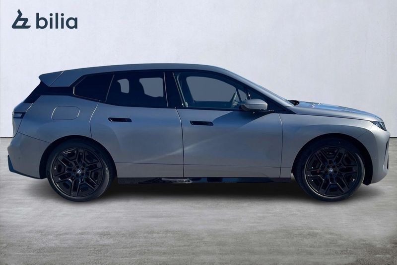 BMW iX bild 16