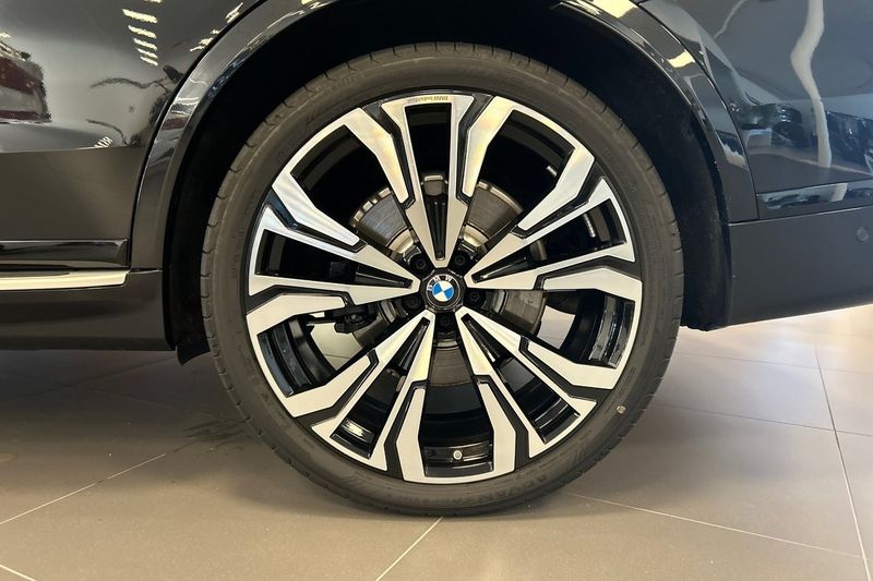 BMW X7 bild 15