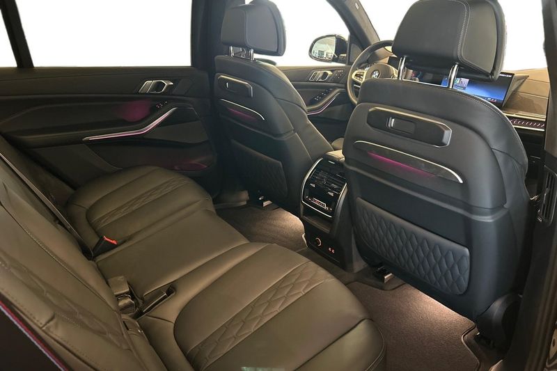 BMW X7 bild 7
