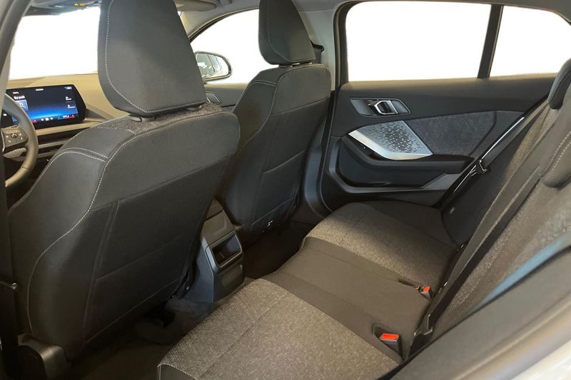 BMW 120 bild 11
