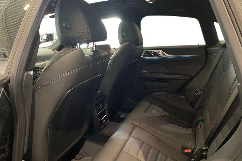 BMW i4 bild 11
