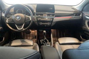 BMW X1 bild 8
