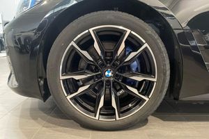BMW i4 bild 15
