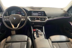 BMW 330 bild 8