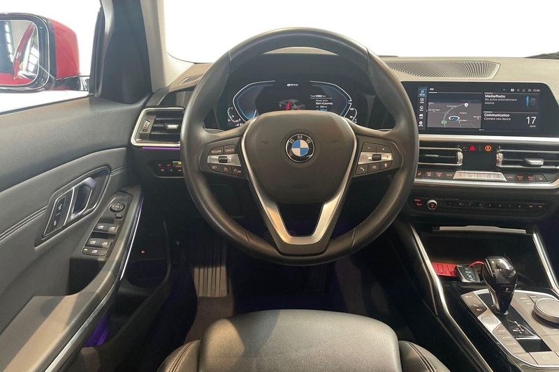 BMW 330 bild 9