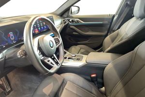 BMW i4 bild 12