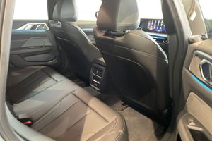 BMW i4 bild 7