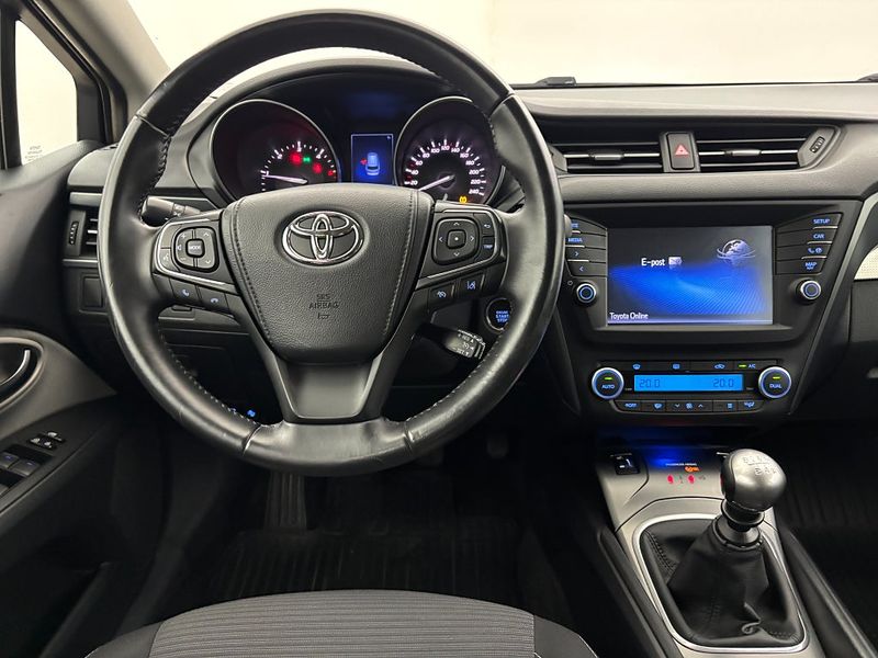 Toyota Avensis bild 12