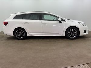 Toyota Avensis bild 7